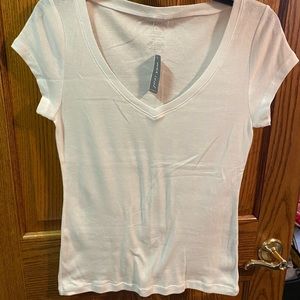 White short sleeve tee